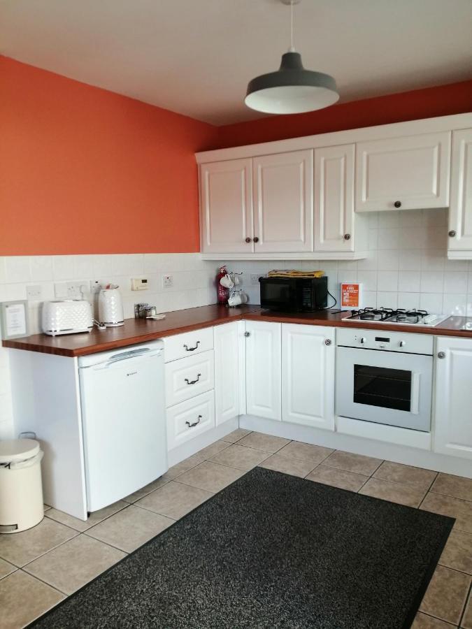 Lynn's Lodge, International Airport 15mins Apartment